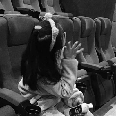头象图片女黑白真人可爱