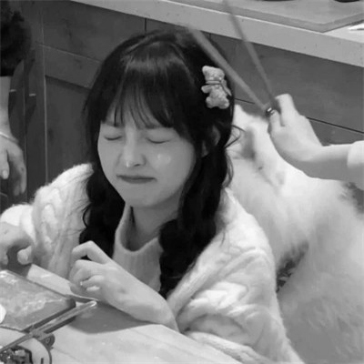头象图片女黑白真人可爱