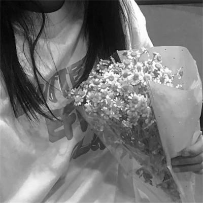 头象图片女黑白真人可爱