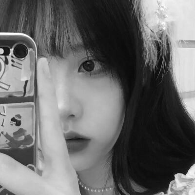 头象图片女黑白真人可爱