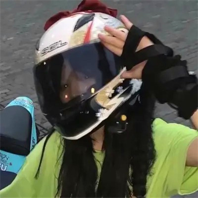 阳光可爱女生头像图片
