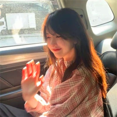 阳光可爱女生头像图片