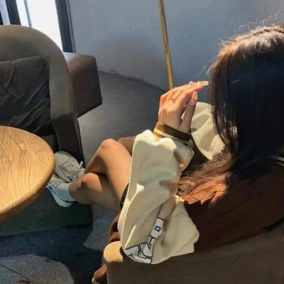 阳光可爱女生头像图片