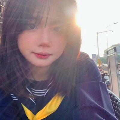阳光可爱女生头像图片