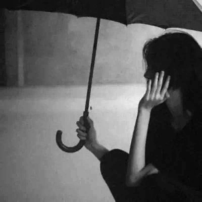 黑白高清女生可爱头像真人图片