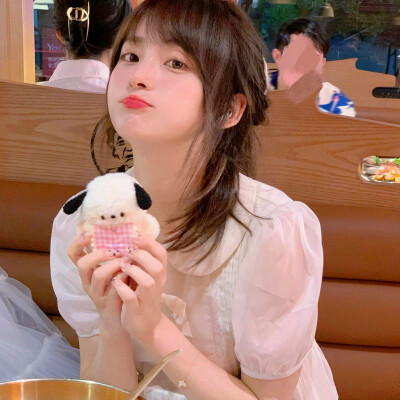 2025最新头像可爱女生图片