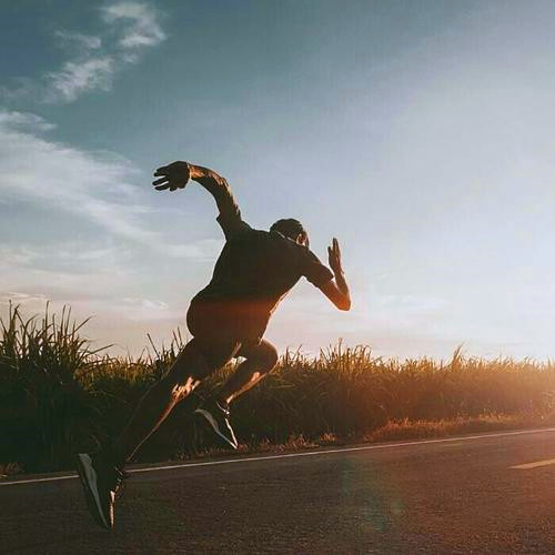 充满阳光正能量的头像