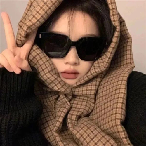 2025年最火女生微信头像图片