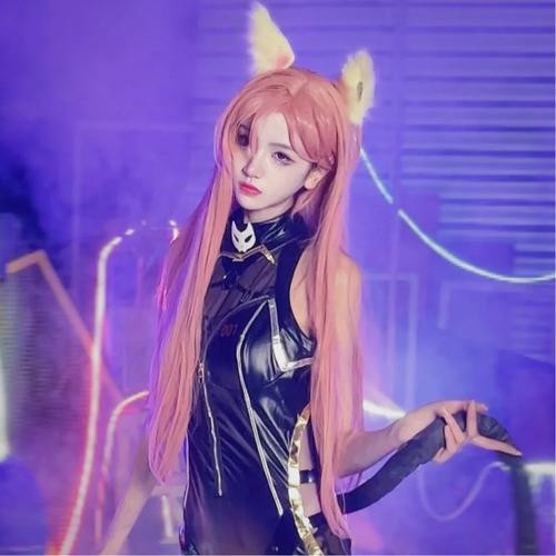 2025年最火女生微信头像图片