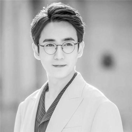 黑白男生头像高冷气质高清图片