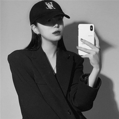 女生冷酷无情霸气黑白头像图片