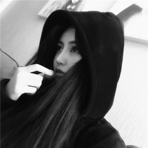 女生冷酷无情霸气黑白头像图片