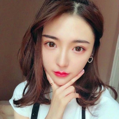 2025最火爆微信头像女生可爱真人图片