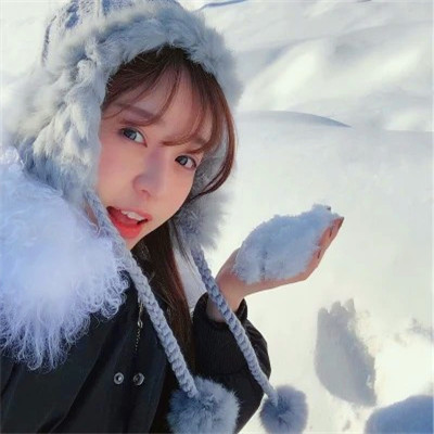 2025最火爆微信头像女生可爱真人图片