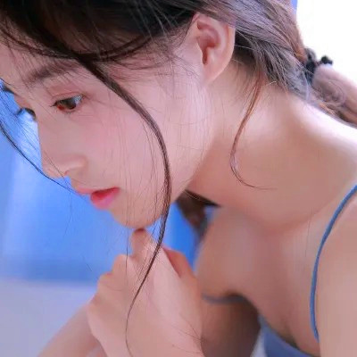2025最火爆微信头像女生可爱真人图片