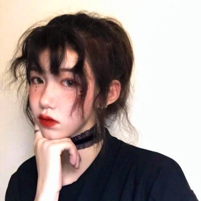 2025最火爆微信头像女生可爱真人图片