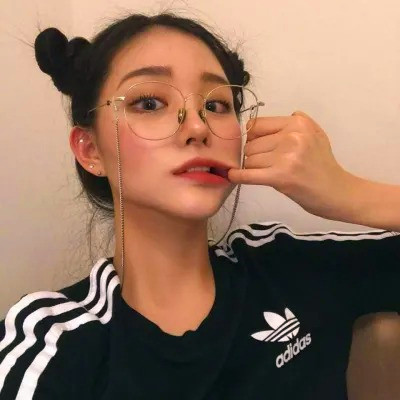 2025最火爆微信头像女生可爱真人图片