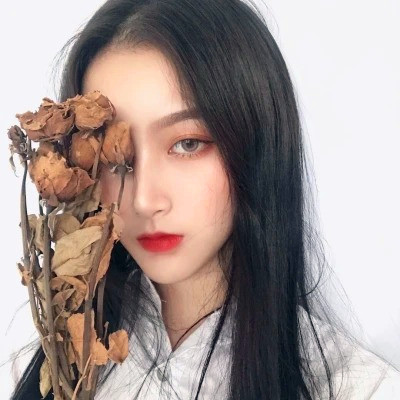 2025最火爆微信头像女生可爱真人图片