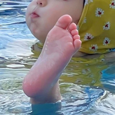 2025最潮最火小孩头像图片