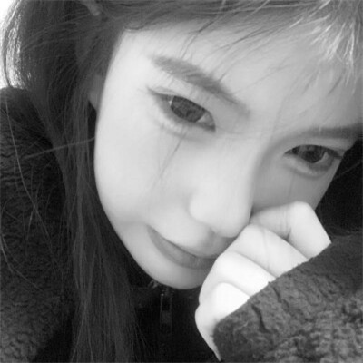 QQ黑白头像女生高级高清图片