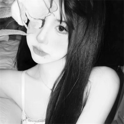 QQ黑白头像女生高级高清图片