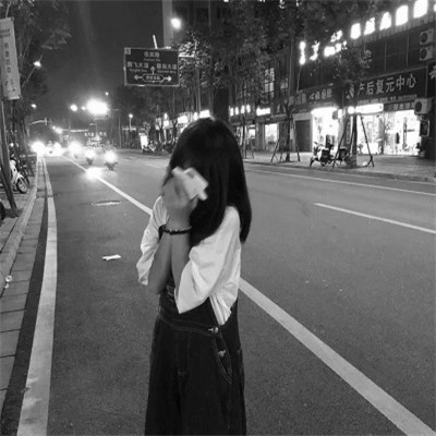 QQ黑白头像女生高级高清图片