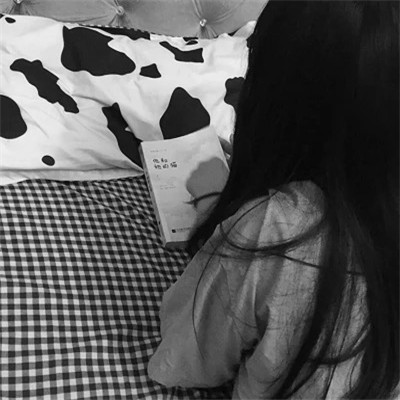 QQ黑白头像女生高级高清图片