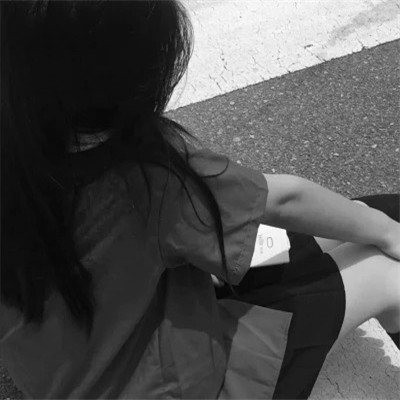 QQ黑白头像女生高级高清图片