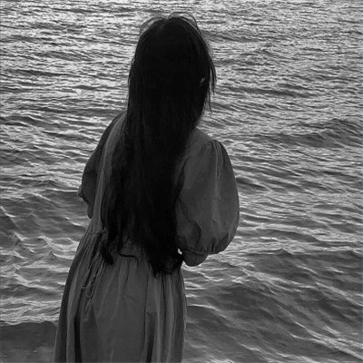 QQ黑白头像女生高级高清图片