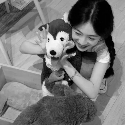 QQ黑白头像女生高级高清图片