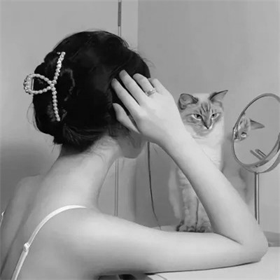 QQ黑白头像女生高级高清图片