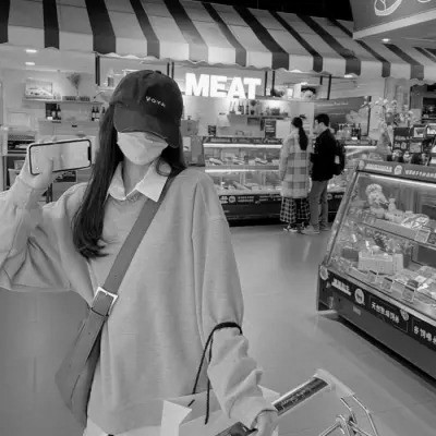 QQ黑白头像女生高级高清图片