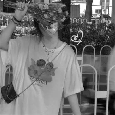 QQ黑白头像女生高级高清图片