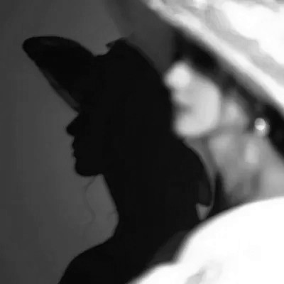 QQ黑白头像女生高级高清图片