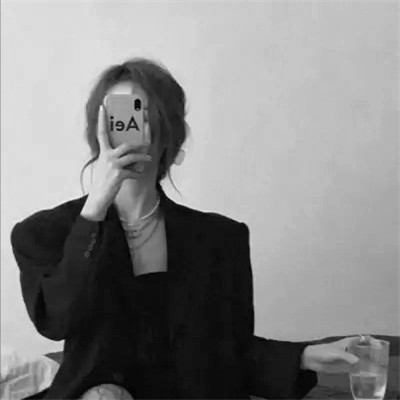 QQ黑白头像女生高级高清图片