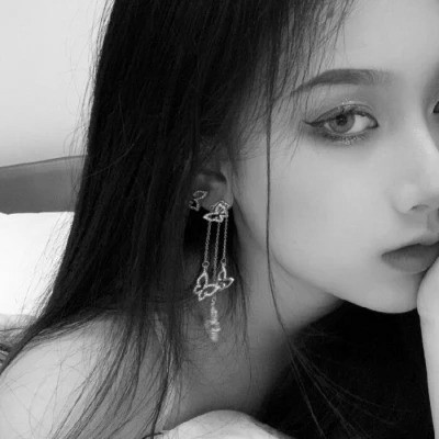 QQ黑白头像女生高级高清图片