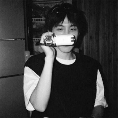 男生头像高级真人黑白图片