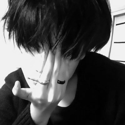 男生头像高级真人黑白图片