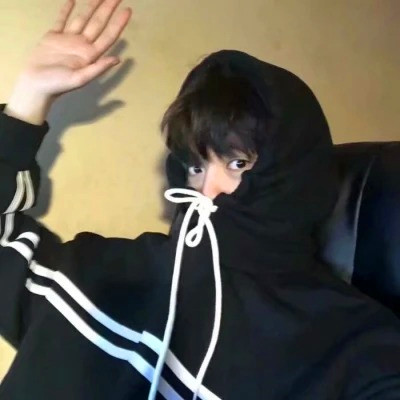 2025最好看的男生微信头像图片