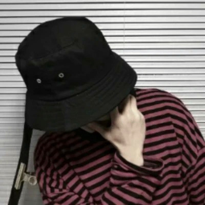 2025最好看的男生微信头像图片