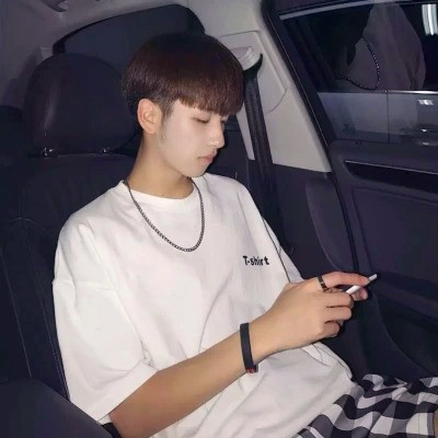 2025最好看的男生微信头像图片