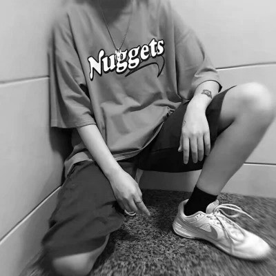 男生头像 痞帅 黑白