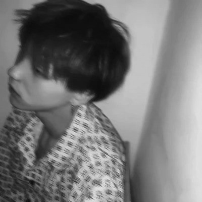 男生头像 痞帅 黑白
