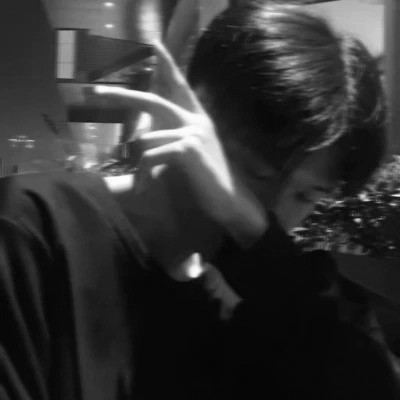 男生头像 痞帅 黑白