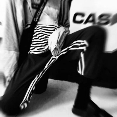 男生头像 痞帅 黑白