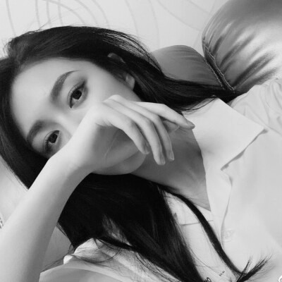 超拽霸气黑白女生头像图片