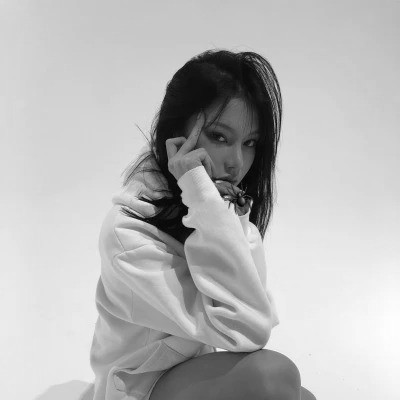 超拽霸气黑白女生头像图片