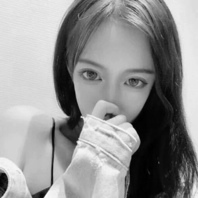 超拽霸气黑白女生头像图片