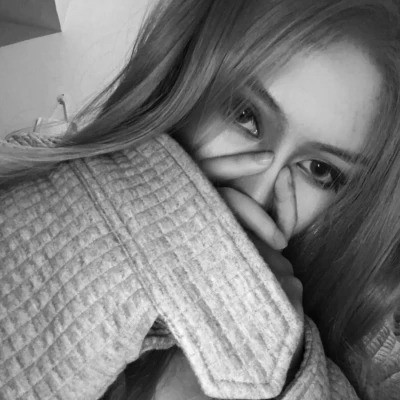 超拽霸气黑白女生头像图片