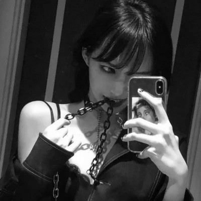 超拽霸气黑白女生头像图片
